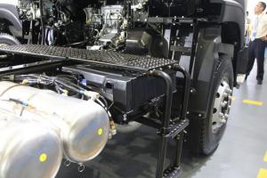 慶鈴 VC46重卡 350馬力 6X4 國四 牽引車(QL4250UKCZ)