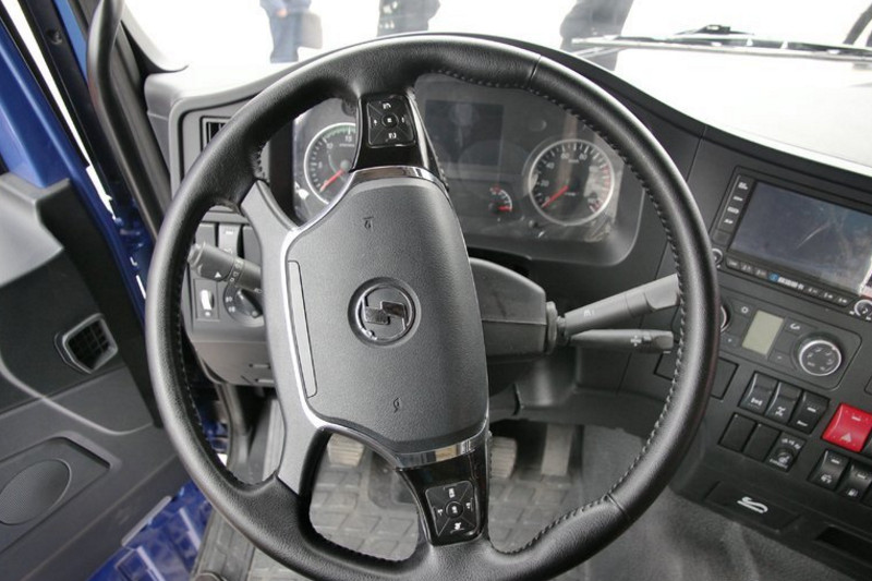 陜汽重卡 德龍X3000 超強(qiáng)版 550馬力 6X4 國(guó)五牽引車(SX42584Y324)