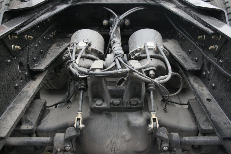 陜汽重卡 德龍X3000 超強(qiáng)版 550馬力 6X4 國(guó)五牽引車(SX42584Y324)