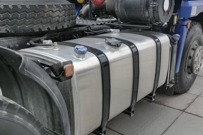 陜汽重卡 德龍X3000 超強(qiáng)版 550馬力 6X4 國(guó)五牽引車(SX42584Y324)