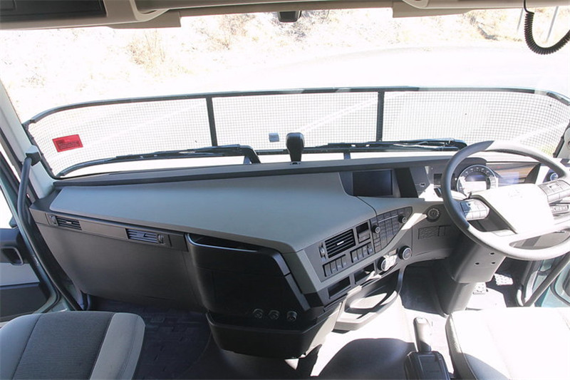 沃爾沃 新FH重卡 540馬力 6X4 國(guó)五牽引車(澳大利亞版)