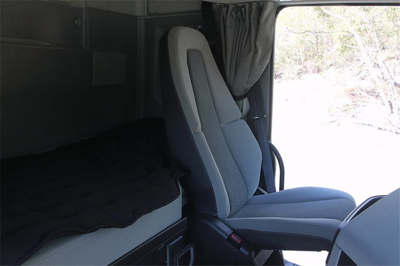 沃爾沃 新FH重卡 540馬力 6X4 國(guó)五牽引車(澳大利亞版)