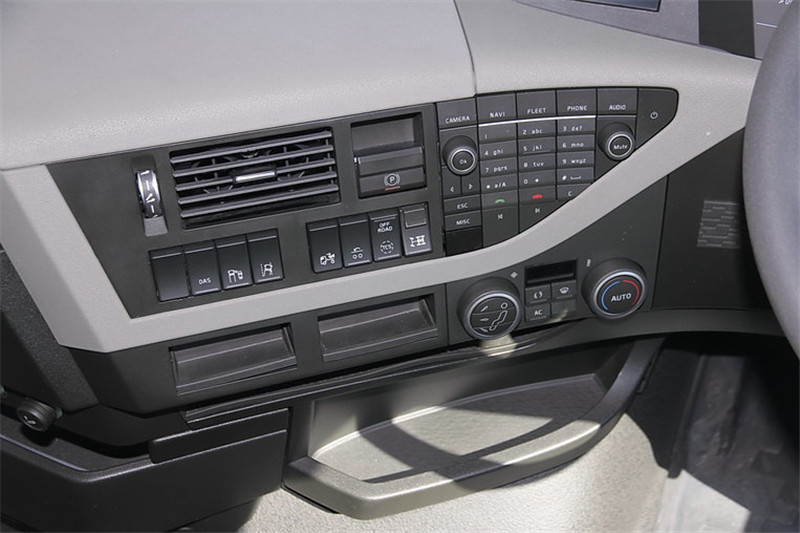 沃爾沃 新FH重卡 540馬力 6X4 國(guó)五牽引車(澳大利亞版)