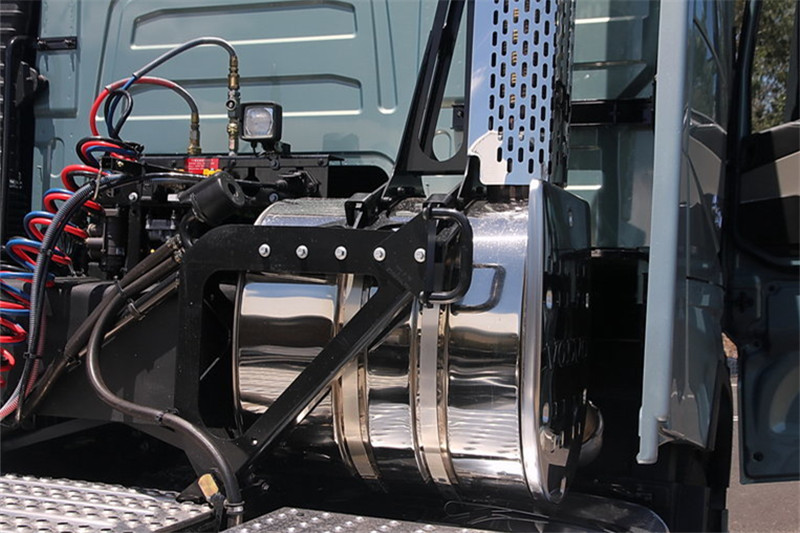 沃爾沃 新FH重卡 540馬力 6X4 國(guó)五牽引車(澳大利亞版)