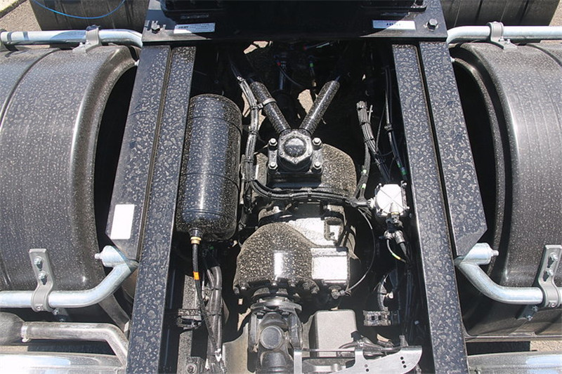 沃爾沃 新FH重卡 540馬力 6X4 國(guó)五牽引車(澳沃爾沃 新FH重卡 540馬力 6X4 國(guó)五牽引車(澳大利亞版)大利亞版)