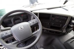 沃爾沃 新FM重卡 460馬力 6X2 國五牽引車(后提升橋)(國五)