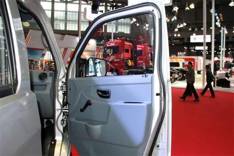 重汽王牌 W1系 1.8L 62馬力 柴油 2.3米 國(guó)四雙排欄板微卡(CDW1030S1M4)