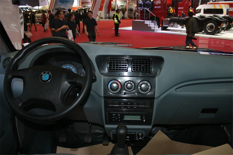 重汽王牌 W1系 1.8L 62馬力 柴油 2.3米 國(guó)四雙排欄板微卡(CDW1030S1M4)