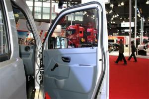 重汽王牌 W1系 2.2L 112馬力 汽油/CNG 2.8米 國(guó)五雙排欄板輕卡(CDW1031S2M5D)