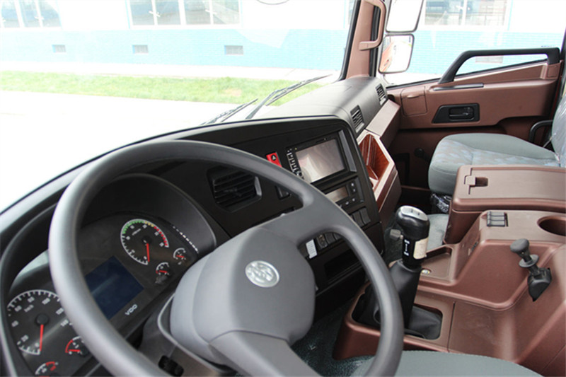 重汽王牌 W5B-H重卡 310馬力 8X4 9.6米 國(guó)四倉(cāng)柵式載貨車(chē)(435后橋)(CDW5310CCYA1T4J)