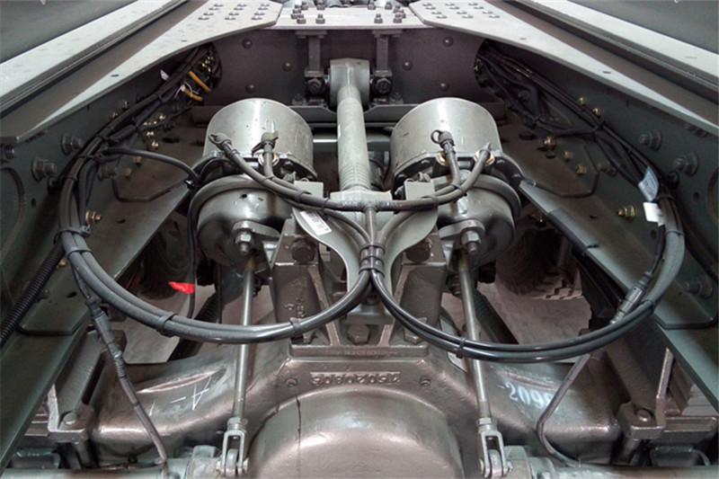 重汽王牌 W5B-H重卡 280馬力 6X2 9.7米 國五廂式載貨車(法士特)(CDW5210XXYA1U5)