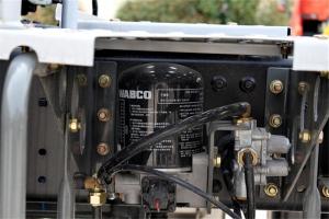 中國(guó)重汽 豪曼重卡 340馬力 4X2 國(guó)五牽引車(半高頂)(ZZ4188K10EB0)