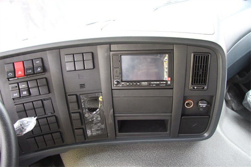 中國重汽 HOWO T6G重卡 380馬力 6X4 國五牽引車(ZZ4257N324WE1)