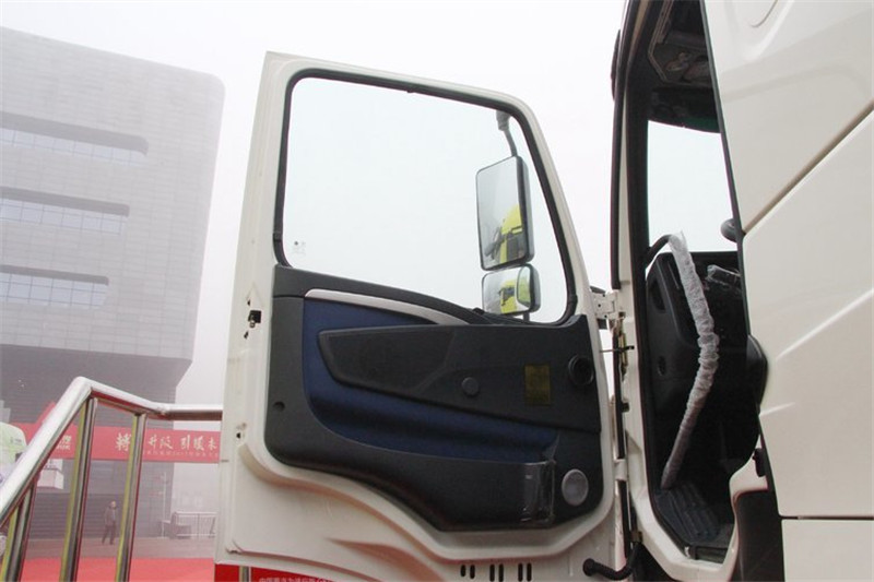 中國重汽 HOWO T6G重卡 380馬力 6X4 國五牽引車(ZZ4257N324WE1)