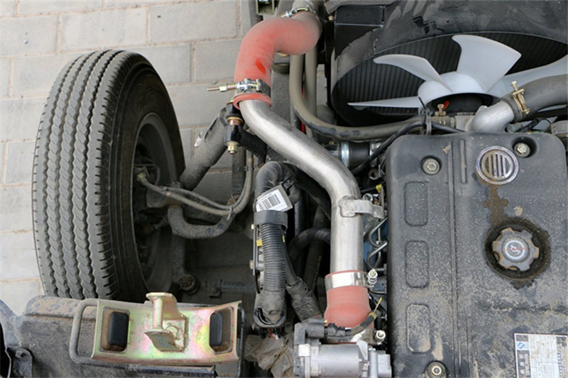 唐駿歐鈴 T1系列 83馬力 4X2 3.7米 國(guó)五單排欄板輕卡(ZB1040KDD6V)