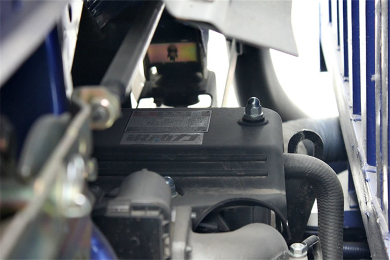 唐駿歐鈴 T1系列 83馬力 4X2 3.7米 國五單排倉柵式微卡ZB5040CCYKDD6V)