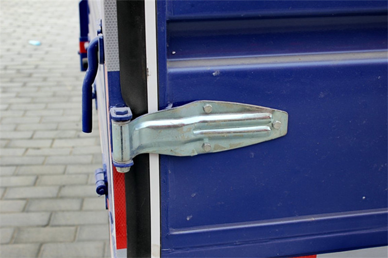 唐駿歐鈴 T1系列 83馬力 4X2 3.7米 國五單排倉柵式微卡ZB5040CCYKDD6V)