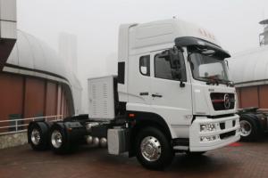 中國重汽 斯太爾D7B重卡 430馬力 6X4 國五 天然氣牽引車(ZZ4253N3841E1LBN)