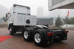 中國重汽 斯太爾D7B重卡 430馬力 6X4 國五 天然氣牽引車(ZZ4253N3841E1LBN)