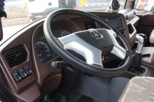 中國重汽 斯太爾D7B重卡 430馬力 6X4 國五 天然氣牽引車(ZZ4253N3841E1LBN)