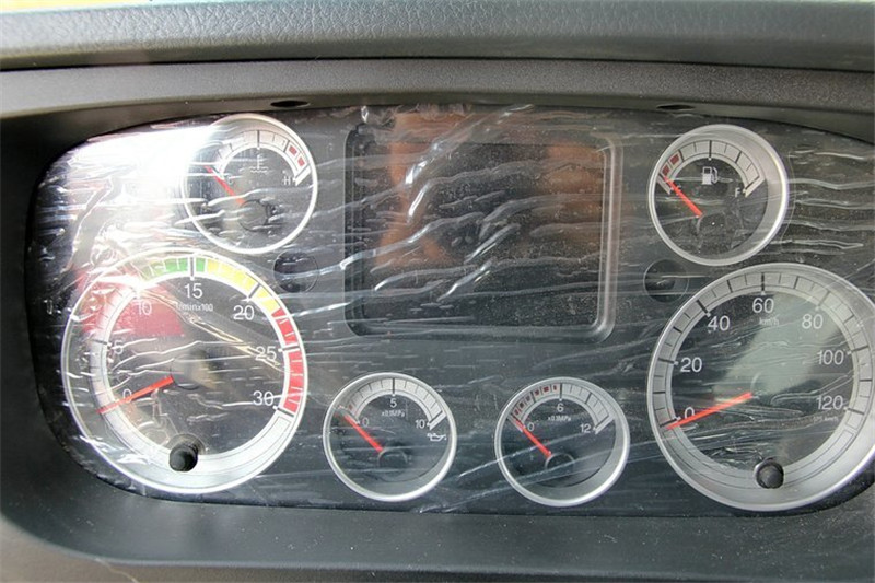 中國(guó)重汽 HOWO T7H重卡 540馬力 6X4 國(guó)五牽引車(chē)(ZZ4257W324HE1B)