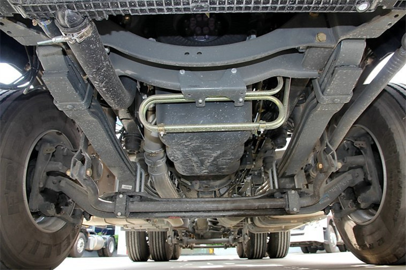 中國(guó)重汽 HOWO T7H重卡 540馬力 6X4 國(guó)五牽引車(chē)(ZZ4257W324HE1B)