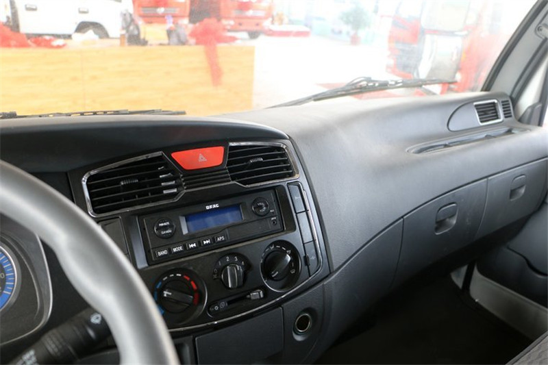 東風 凱普特K6-L 141馬力 4.2米 國五單排倉柵載貨車(EQ5041CCY8BD2AC)