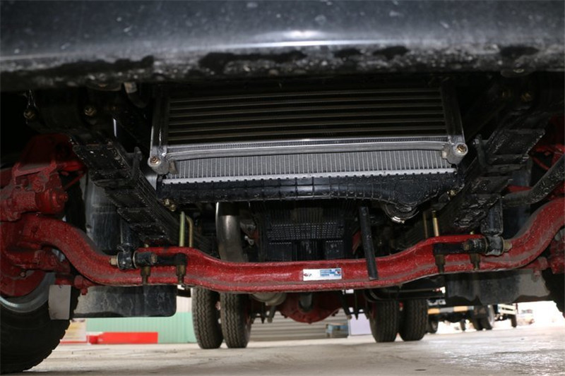 東風 凱普特K6-L 141馬力 4.2米 國五單排倉柵載貨車(EQ5041CCY8BD2AC)