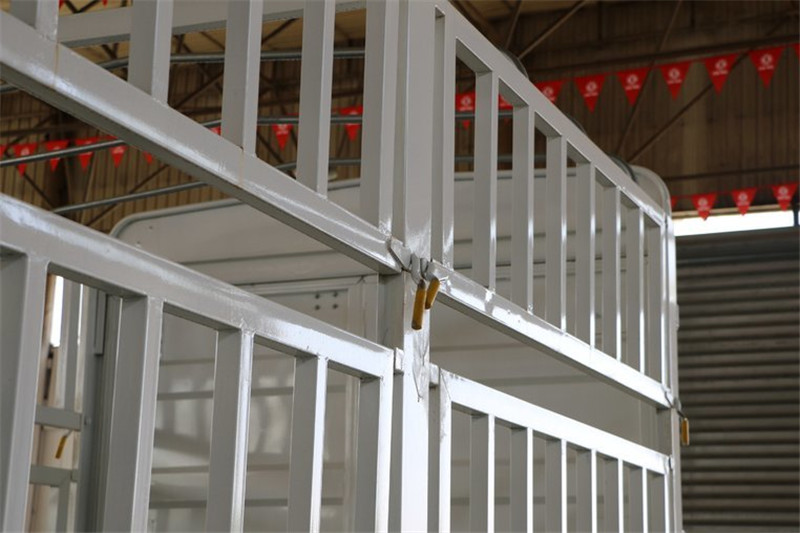 東風 凱普特K6-L 141馬力 4.2米 國五單排倉柵載貨車(EQ5041CCY8BD2AC)