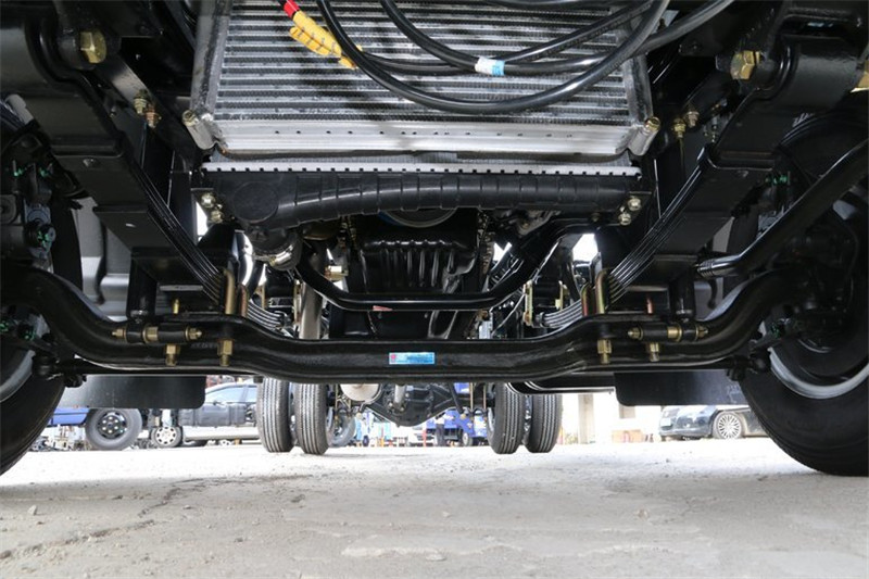 東風(fēng) 凱普特K6 115馬力 4.2米 國(guó)五單排廂式輕卡底盤(EQ5041XXY8BDBAC)