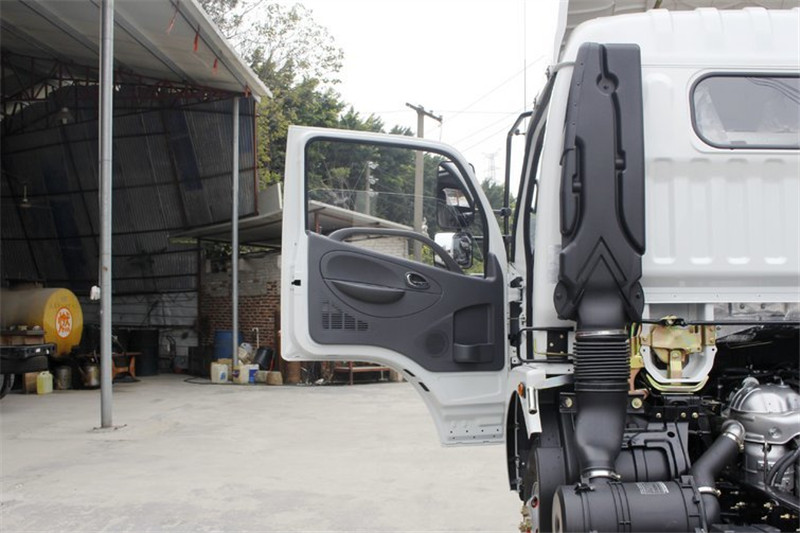 東風(fēng) 凱普特K6-L 150馬力 4.2米 國(guó)五單排廂式輕卡底盤(EQ5041XXY8BDBAC)