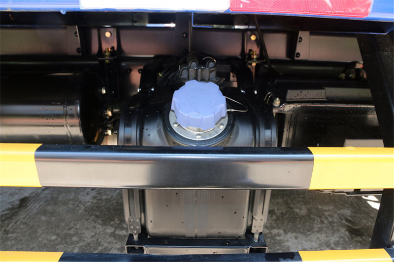 東風(fēng) 2018款 凱普特K6-L 150馬力 4.2米 國(guó)五單排廂式輕卡(EQ5070XXY8BDBAC)