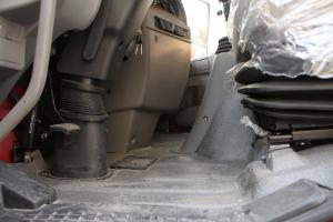 陜汽商用車 軒德x6 220馬力 4X2 9.5米 國(guó)四 冷藏車(SX5254XLCGP4)