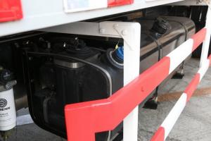 陜汽商用車 軒德x6 220馬力 4X2 9.5米 國(guó)四 冷藏車(SX5254XLCGP4)