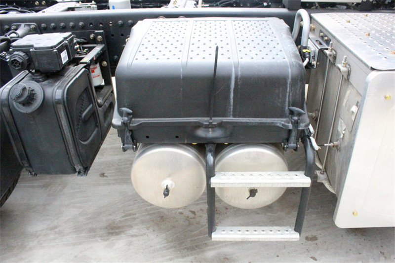 福田 歐曼EST 6系重卡 510馬力 國(guó)五6X4牽引車(高地板)(BJ4259SNFKB-AA)