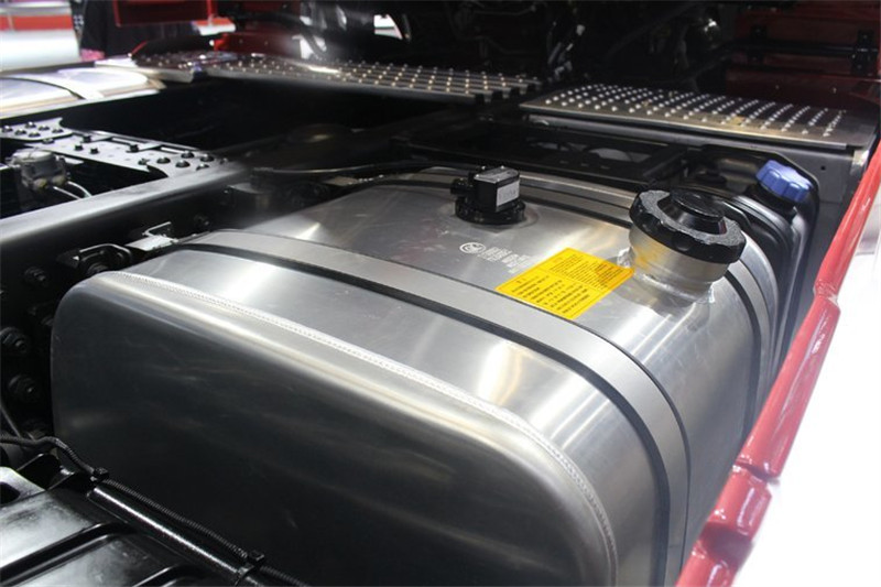 福田 歐曼EST 6系重卡 430馬力  國(guó)五6X4危險(xiǎn)品牽引車(chē)(BJ4259SNFKB-AB)