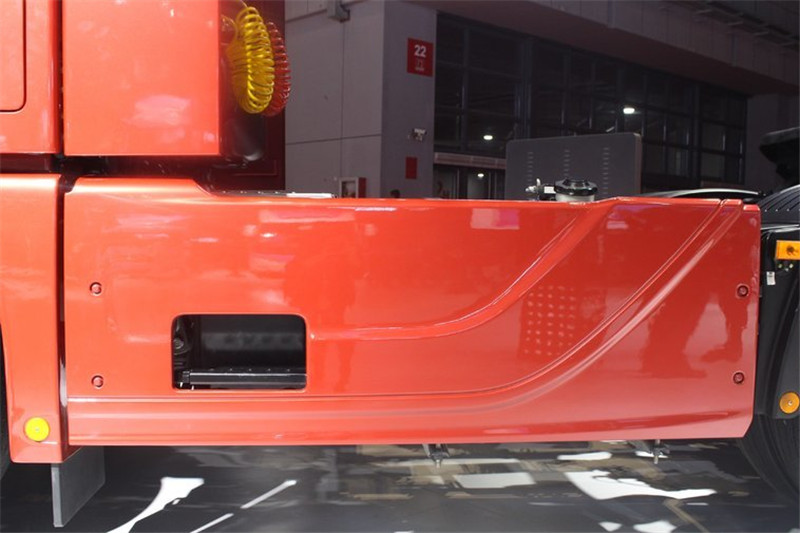 福田 歐曼EST 6系重卡 430馬力  國(guó)五6X4危險(xiǎn)品牽引車(chē)(BJ4259SNFKB-AB)