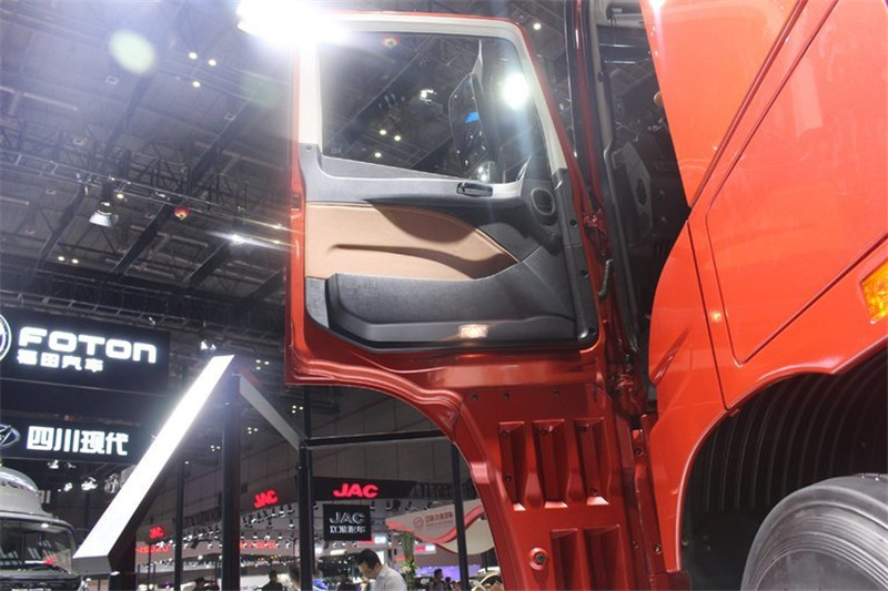 福田 歐曼EST-A 6系重卡 490馬力  國(guó)五6X4牽引車(帶緩速器)(BJ4269SNFKB-AC)