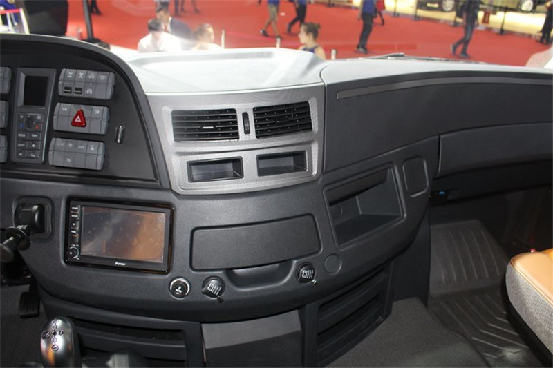 福田 歐曼EST-A 6系重卡 460馬力  國五6X4危險(xiǎn)品牽引車(BJ4269SNFKB-AD)