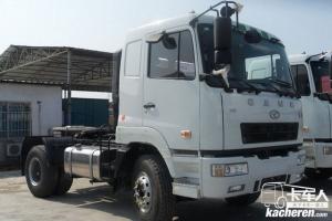 華菱之星 準(zhǔn)重卡 270馬力 4X2 國四牽引車(HN4180H27C4M4)