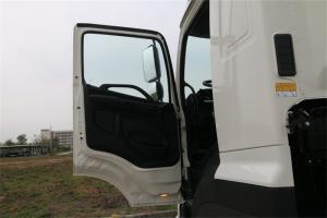 廣汽日野 700系列重卡 300馬力 4X2國五牽引車(平頂)(YC4180SH8JE5)