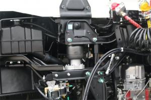 廣汽日野 700系列重卡 300馬力 4X2國五牽引車(平頂)(YC4180SH8JE5)