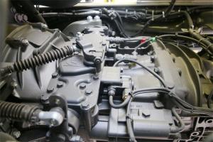 中國(guó)重汽 汕德卡SITRAK C7H重卡 480馬力 6X4 LNG國(guó)六牽引車(chē)(ZZ4256V384HF1LB)