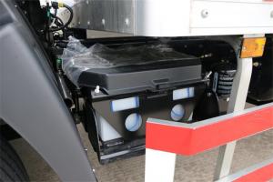 廣汽日野 700系列重卡 265馬力 4X2 國五9.72米廂式載貨車底盤(平頂)(YC1180FH8JW5)