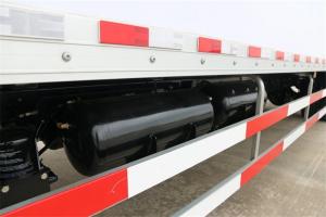 廣汽日野 700系列重卡 300馬力 4X2 國五9.72米廂式載貨車底盤(高頂)(YC1180FH8JW5)