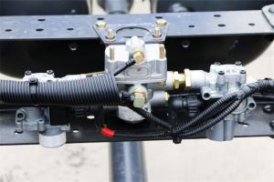 東風柳汽 新乘龍M3中卡 180馬力 4X2 國五6.75米排半廂式載貨車(LZ5166XXYM3AB)