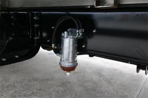 廣汽日野 700系列重卡 300馬力 4X2 國五9.72米廂式載貨車(YC5180XXYFH8JW5)