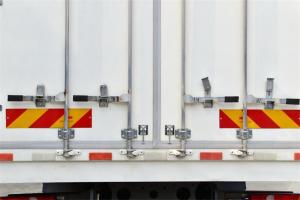 中國重汽 豪瀚N5G重卡 280馬力 6X2 國五9.73米廂式載貨車(ZZ5255XXYM56C3E1)