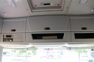 聯(lián)合卡車 U系重卡 530馬力 6×4 國五牽引車 (QCC4252D654-6)