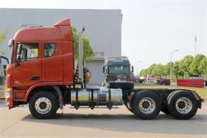 聯(lián)合卡車 U440重卡 440馬力 6X4 國五LNG牽引車(速比3.7)(QCC4252N654-1)